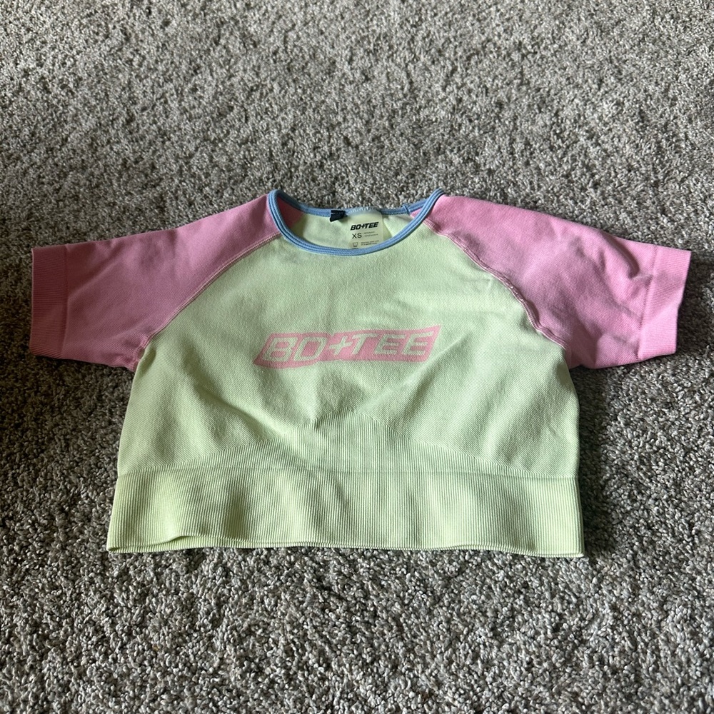 Bo and tee crop top